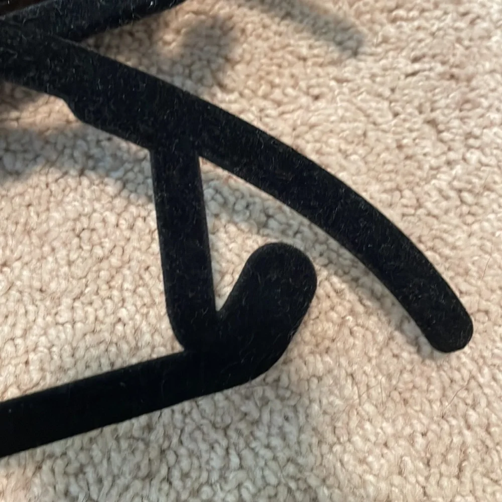 Velvet no slip hangers